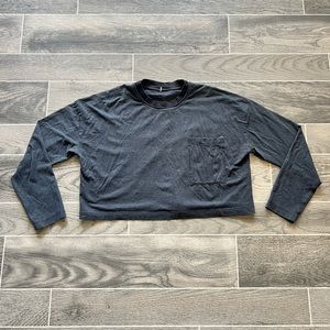 LULULEMON cropped gray long sleeve